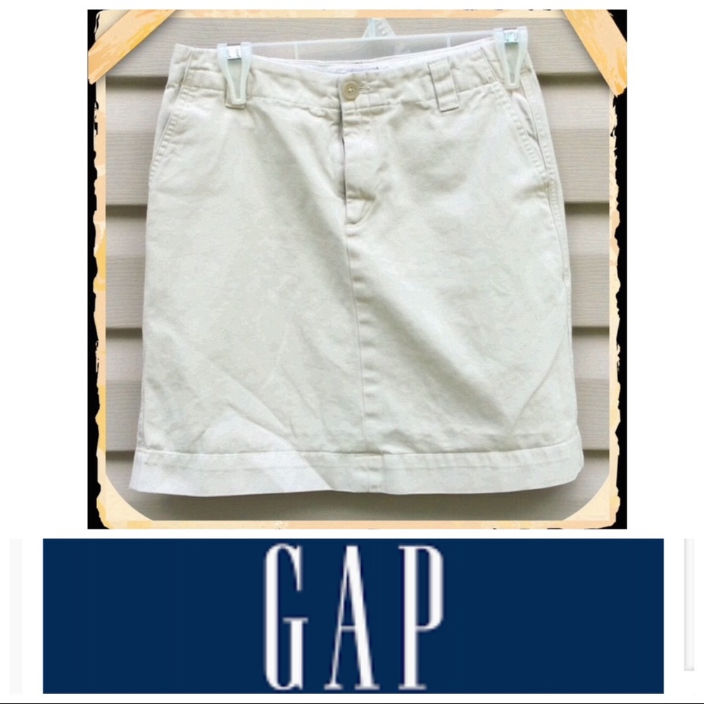 Gap “Clean Cut” khaki skirt